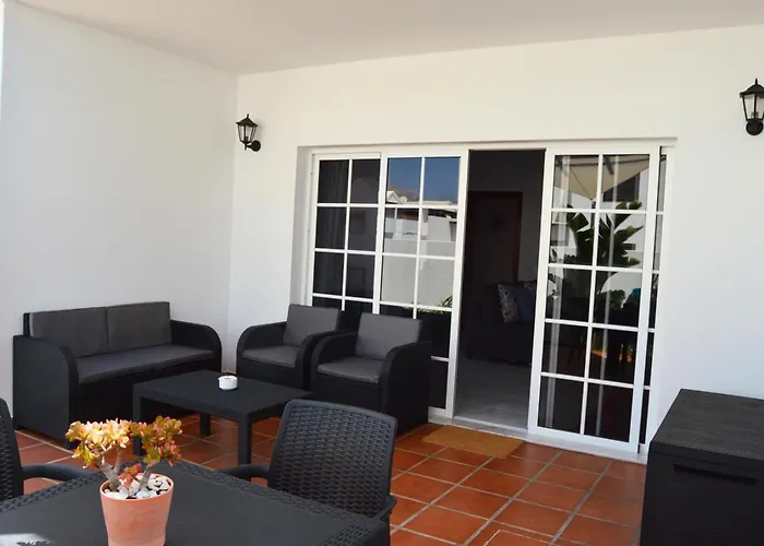 Mirafondo Playa Honda (Lanzarote)